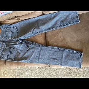 Levi Premium Wedgie jeans